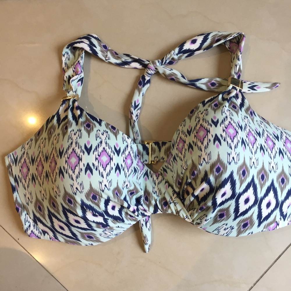 EUC Victoria’s Secret bikini top 38C